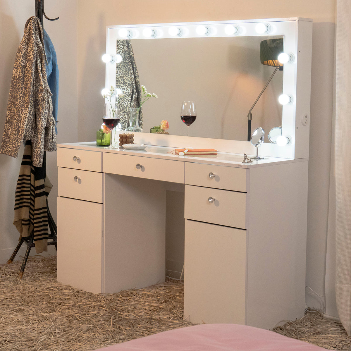 Kiana Lighted Makeup Vanity Desk