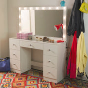 Nova Lighted Makeup Vanity Set