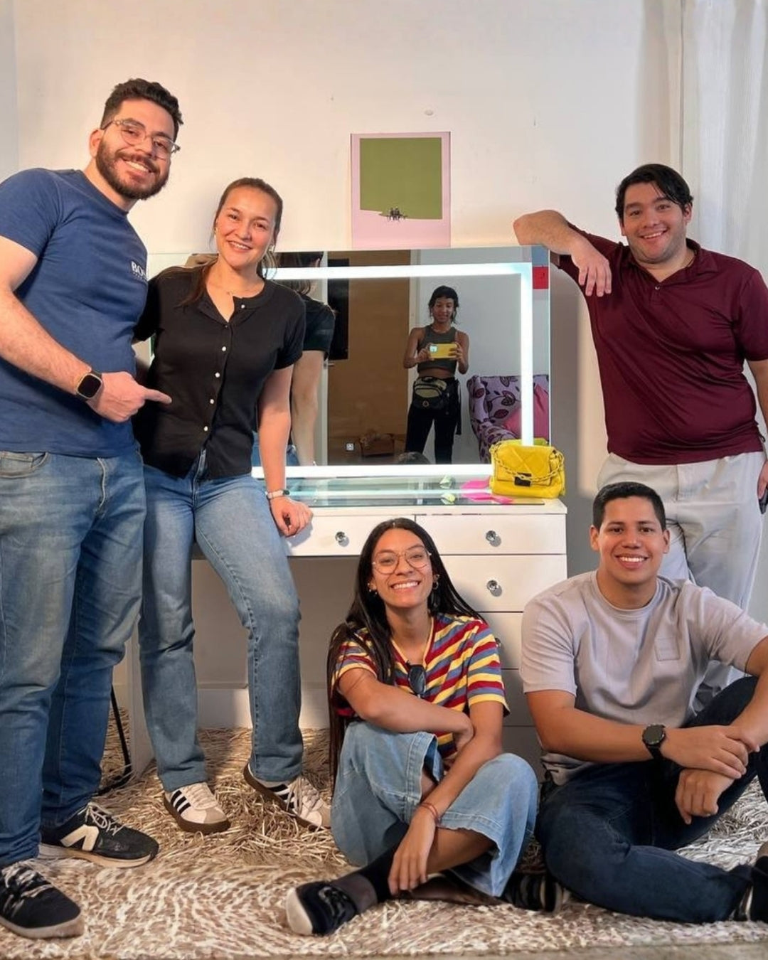 6-THE_TEAM-mobile.jpg